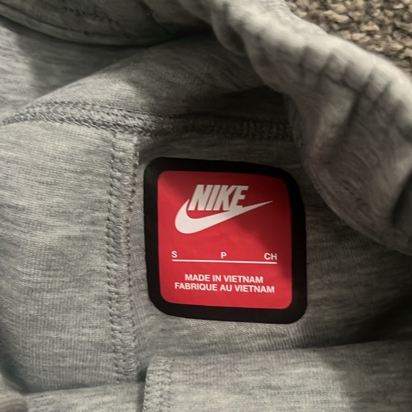 Gray Nike tech pants size youth small - Picture 2 of 2